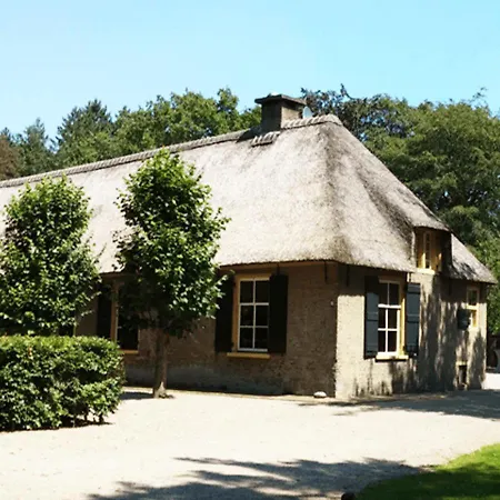 Landgoed Ulvenhart Bed & Breakfast *